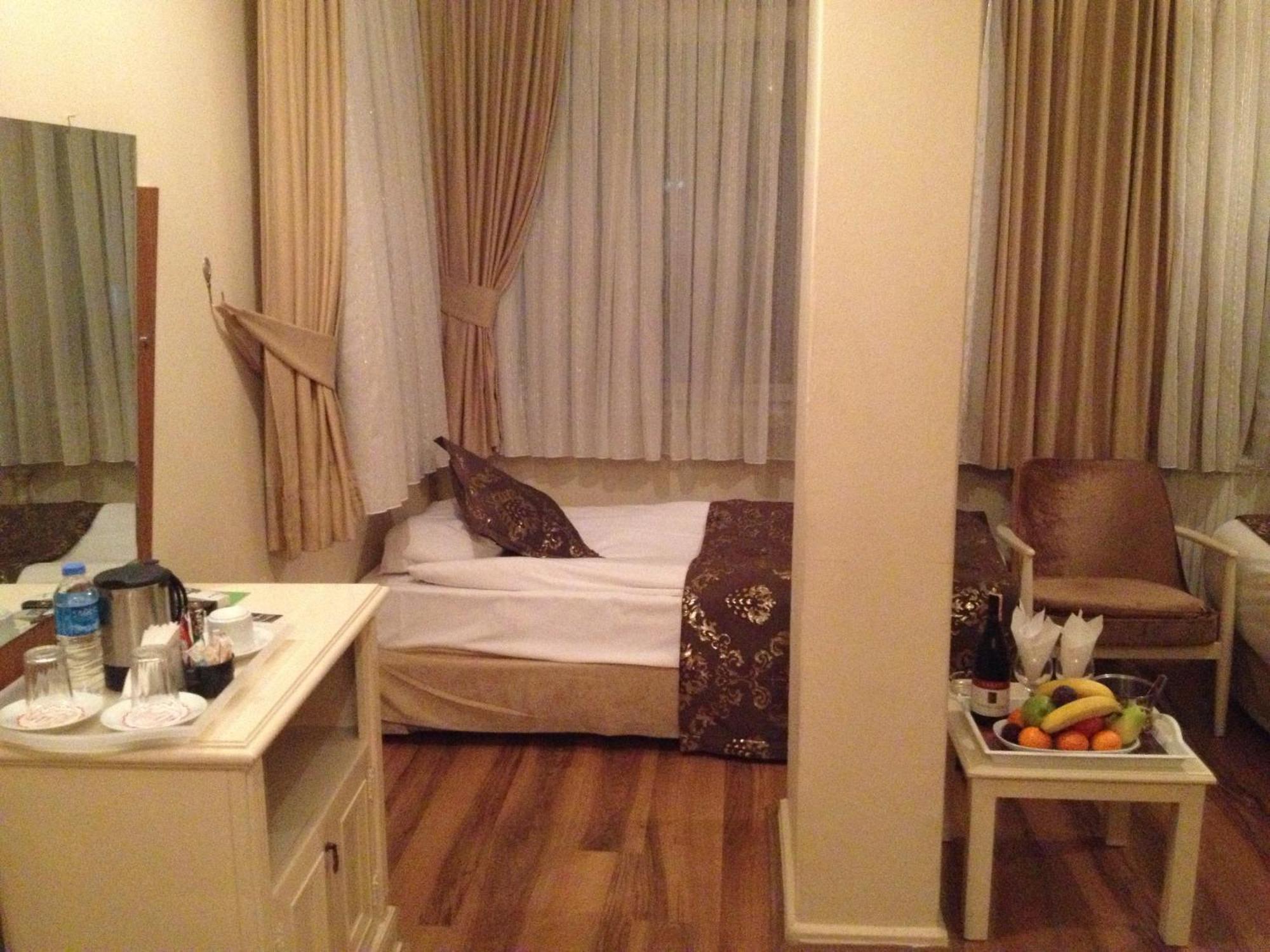Tac Hotel